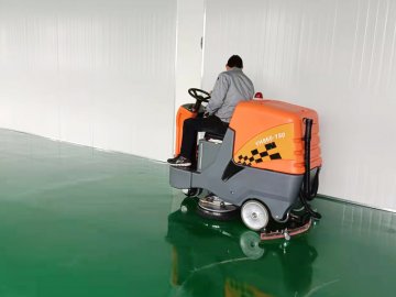 湖州某工廠采購瀅皓YH-860駕駛式洗地機(jī)
